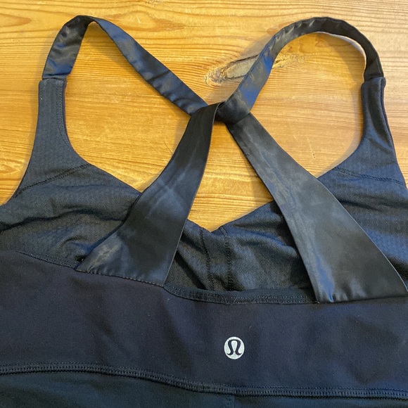 Lululemon Yoga Top - Picture 2 of 3